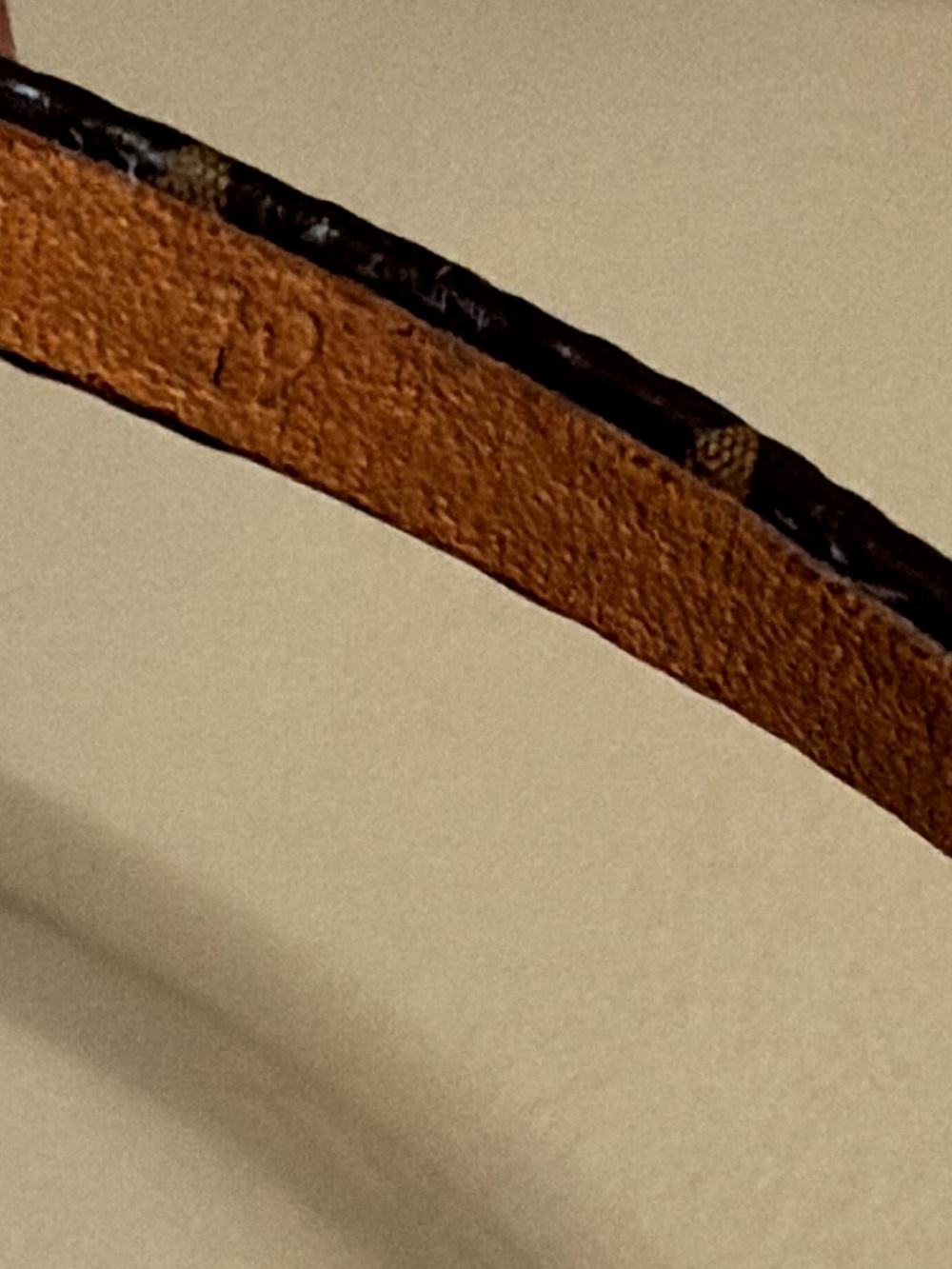 Louis Vuitton Monogram Bracket - Picture 4 of 4